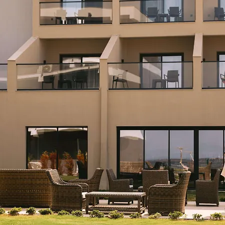 Ramada By Wyndham Cesme-3